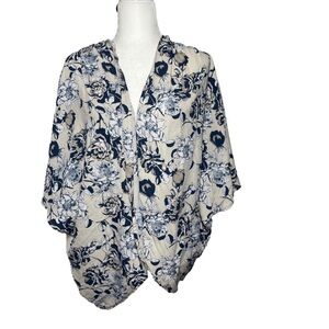 Style rack blue floral kimono size small
